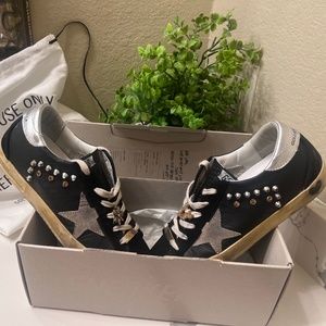 Golden goose